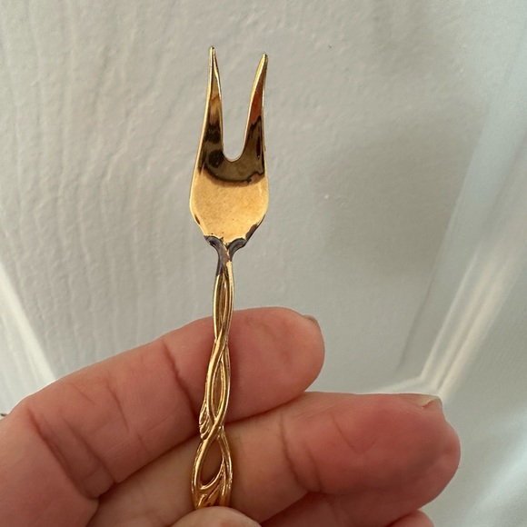 VINTAGE STAMPED NILS JOHAN E.R.NS. ALP. ORNATE COCKTAIL FORK - Picture 9 of 16